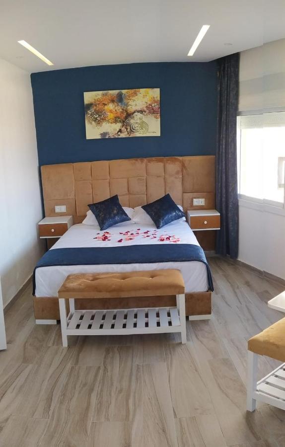 Hostal Mh Borj Martil Exterior photo